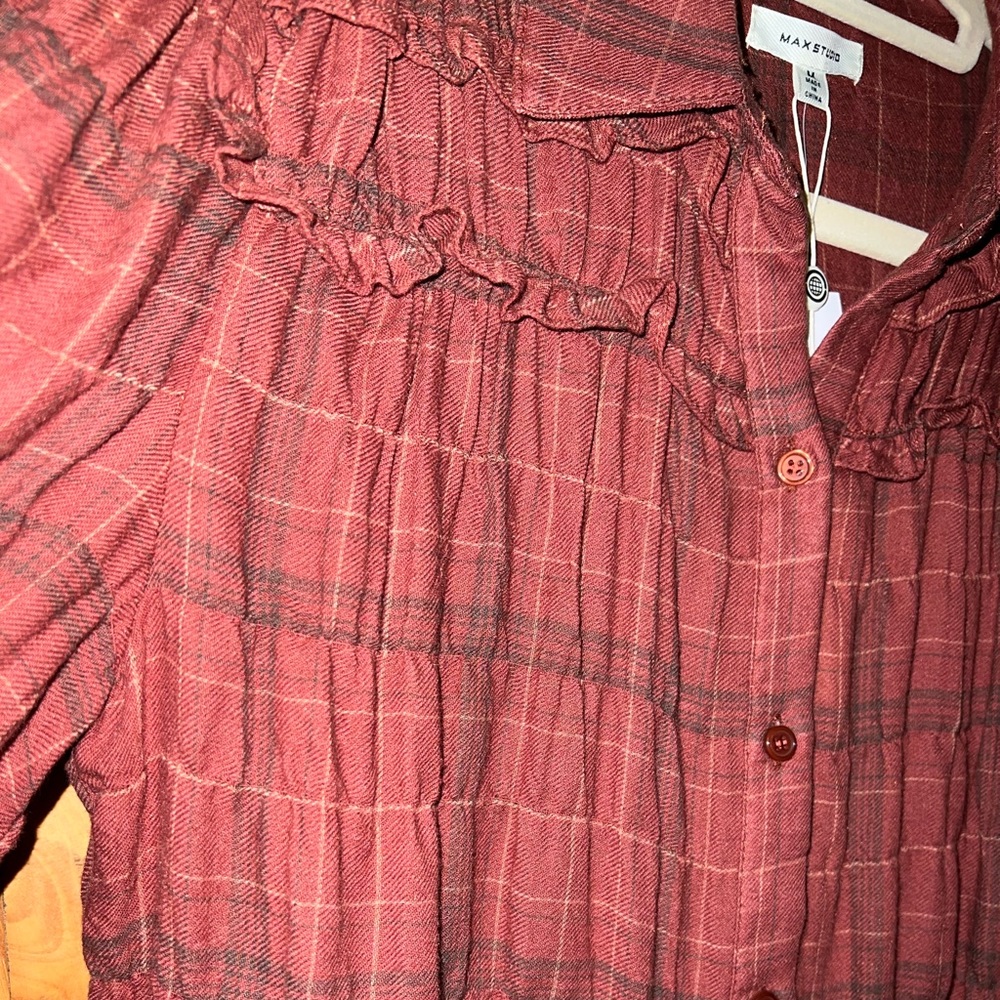 Max Studio lightweight flannel. SZ. M. NWT. - Picture 3 of 6